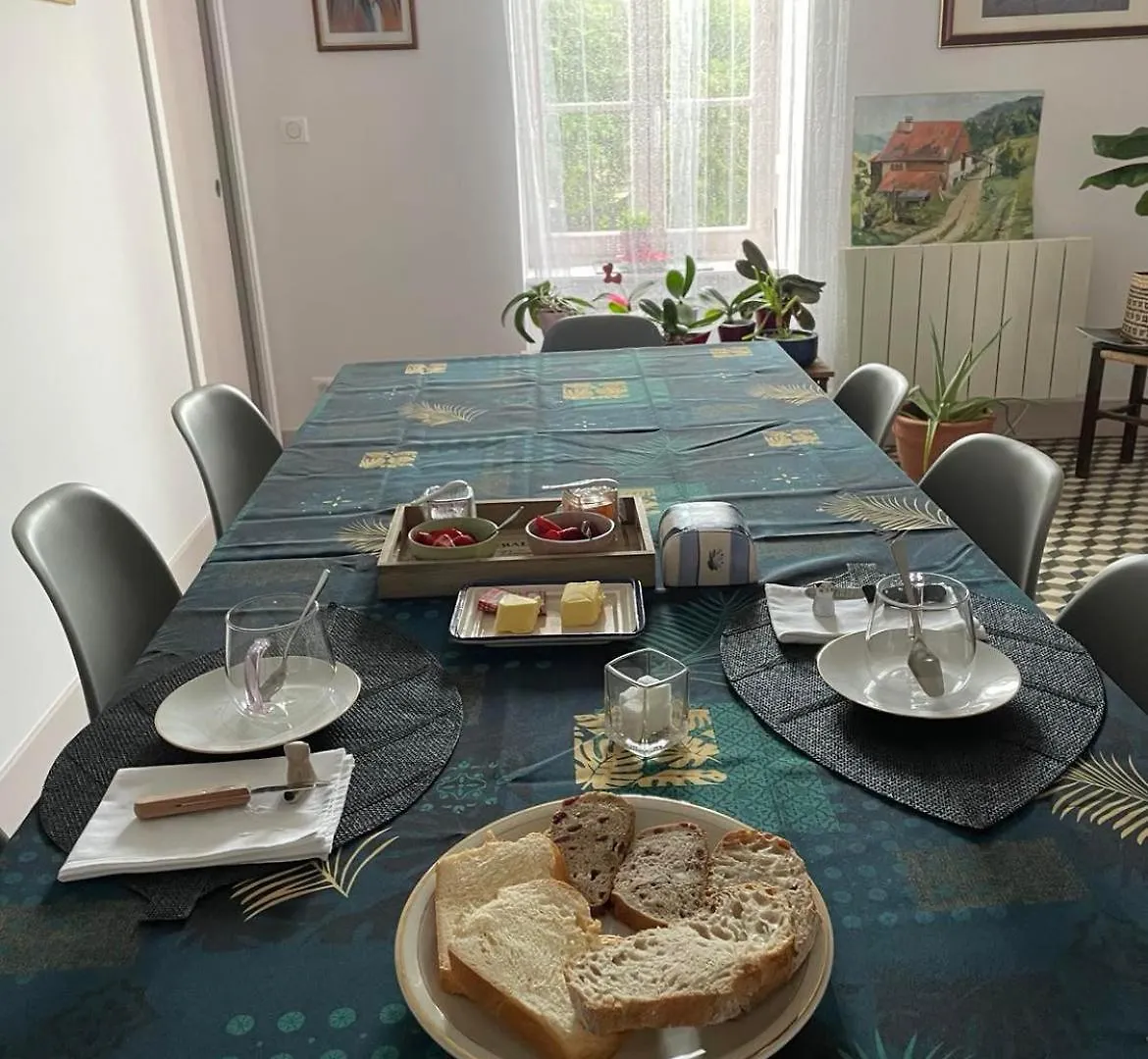 Les Agapanthes Bed & Breakfast Vaux-en-Beaujolais 0*,